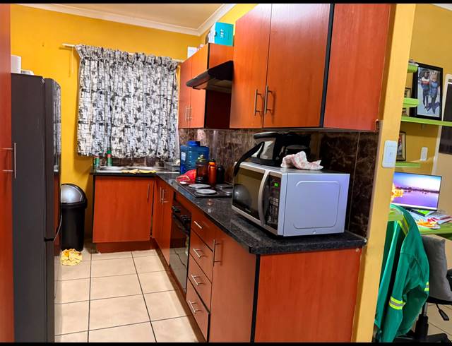 2 BEDROOM APARTMENT FOR SALE IN WATERVAL EAST